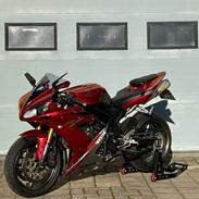 Yamaha R1