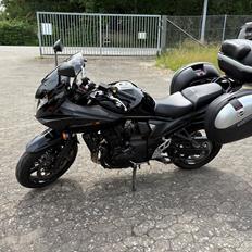 Suzuki Bandit 650 SA