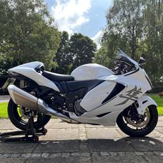 Suzuki GSX-1300 r