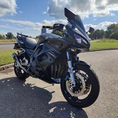 Yamaha FZS 600 Fazer 