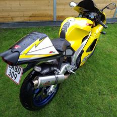 Aprilia RSV-1000 R MILLE