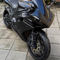 Yamaha YZF R1