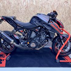 KTM 1290 Superduke R