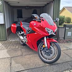 Honda VFR 800F RC93A