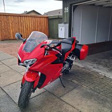 Honda VFR 800F RC93A