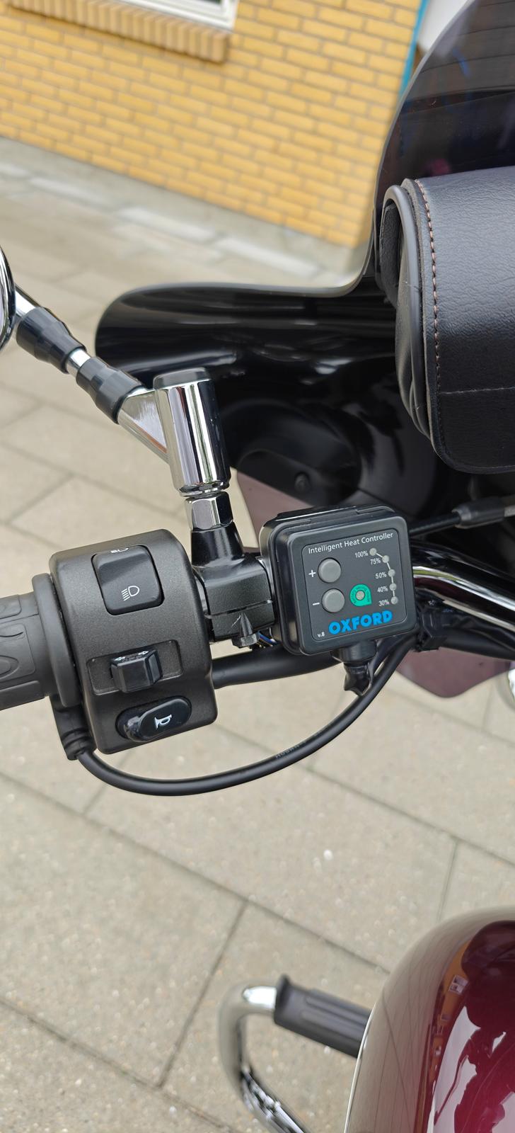 Yamaha Xvs 1300 A (SOLGT) billede 3