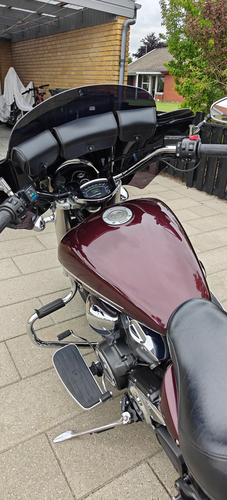 Yamaha Xvs 1300 A (SOLGT) billede 4