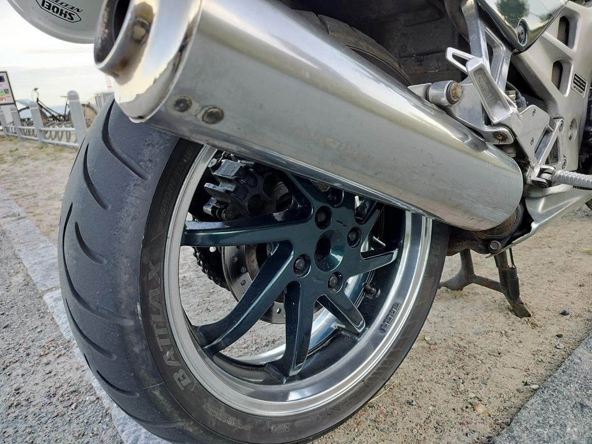 Honda VFR 750F Rc36-1 billede 2