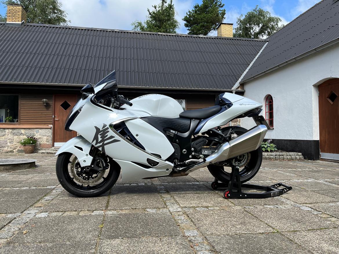 Suzuki GSX-1300 r billede 1