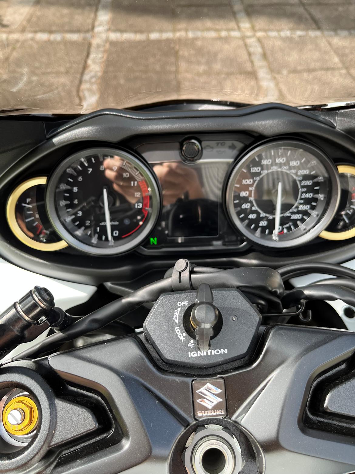 Suzuki GSX-1300 r billede 5