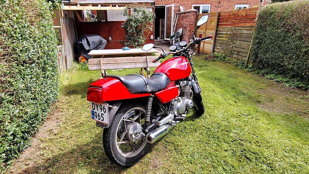 Suzuki gsx400f katana billede 1