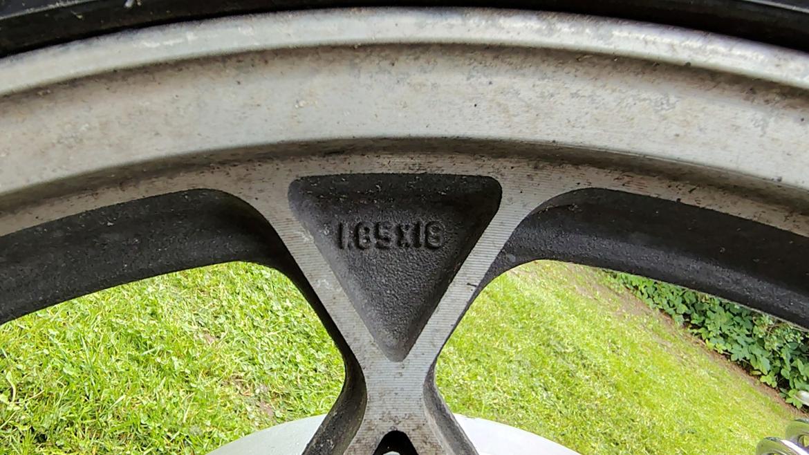 Suzuki gsx400f katana billede 16