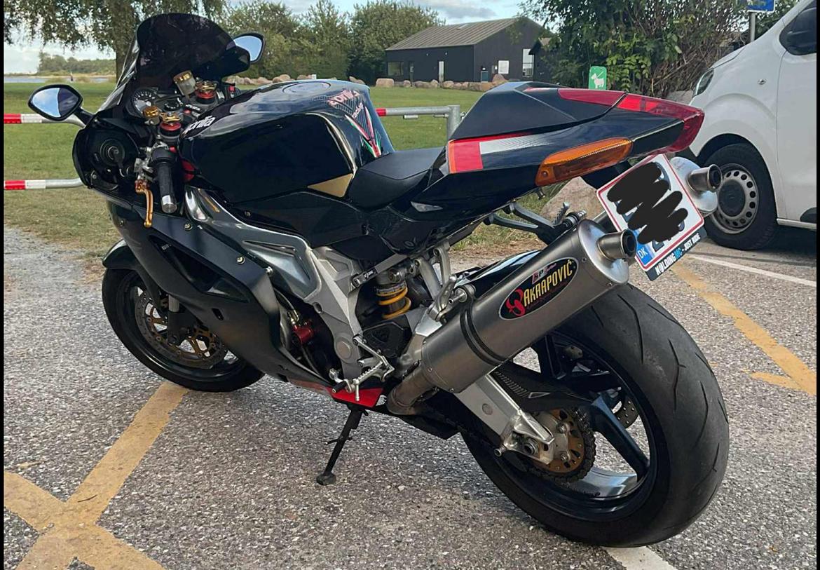 Aprilia RSV 1000R Factory billede 2