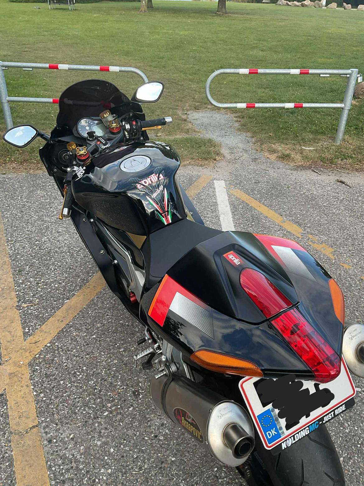 Aprilia RSV 1000R Factory billede 3