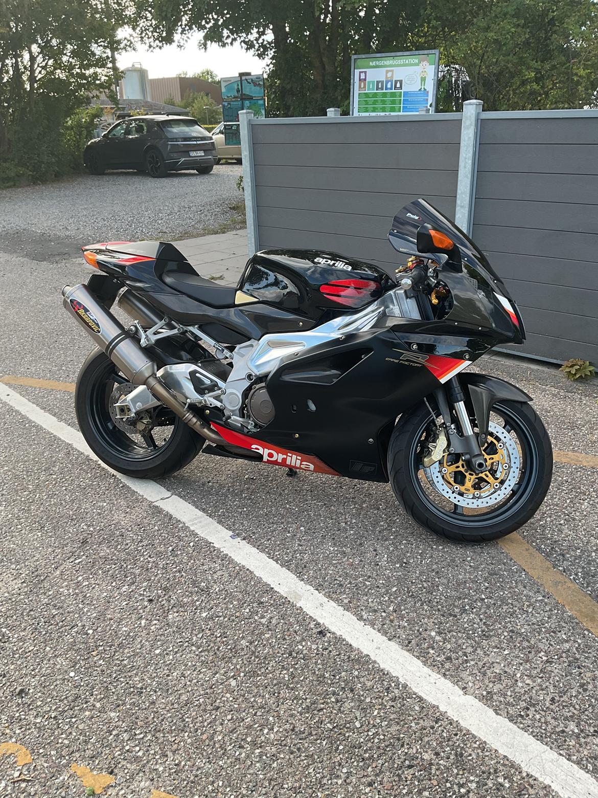 Aprilia RSV 1000R Factory billede 10