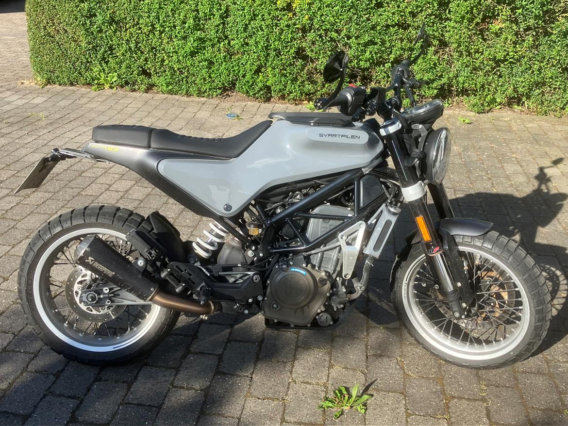 Husqvarna Svartpilen 401 billede 1