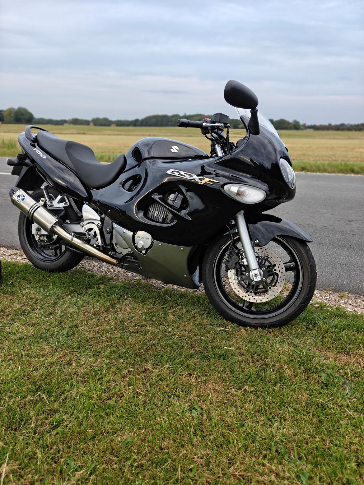 Suzuki GSX750 F billede 29