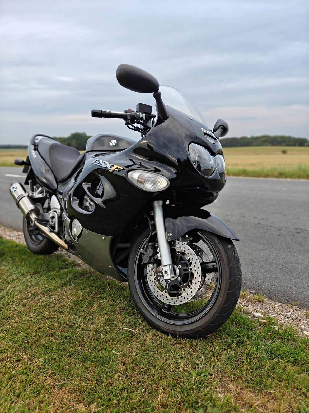 Suzuki GSX750 F billede 30