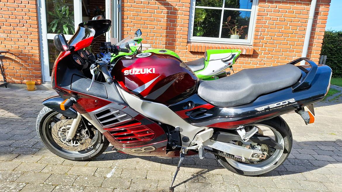 Suzuki RF900R billede 5