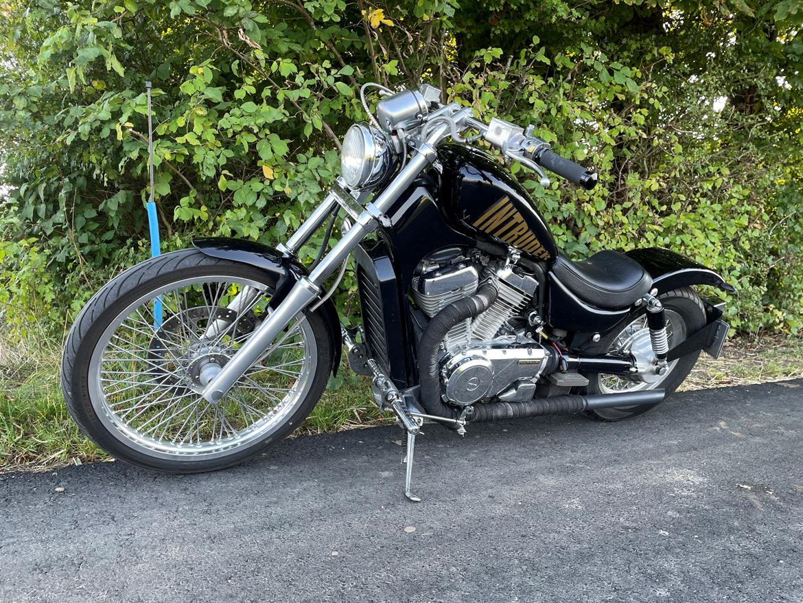 Suzuki VS 800 Intruder  billede 8