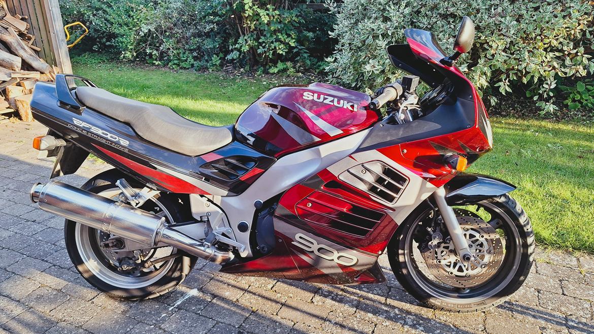 Suzuki RF900R billede 4