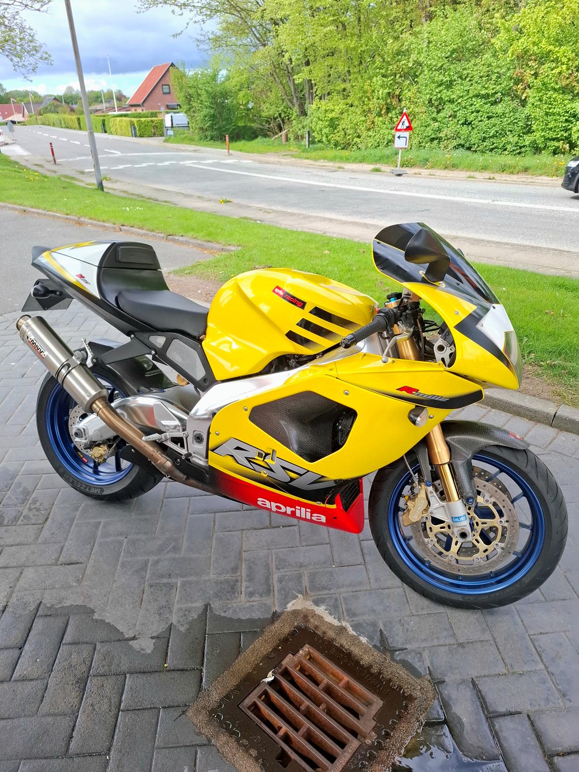 Aprilia RSV-1000 R MILLE billede 1