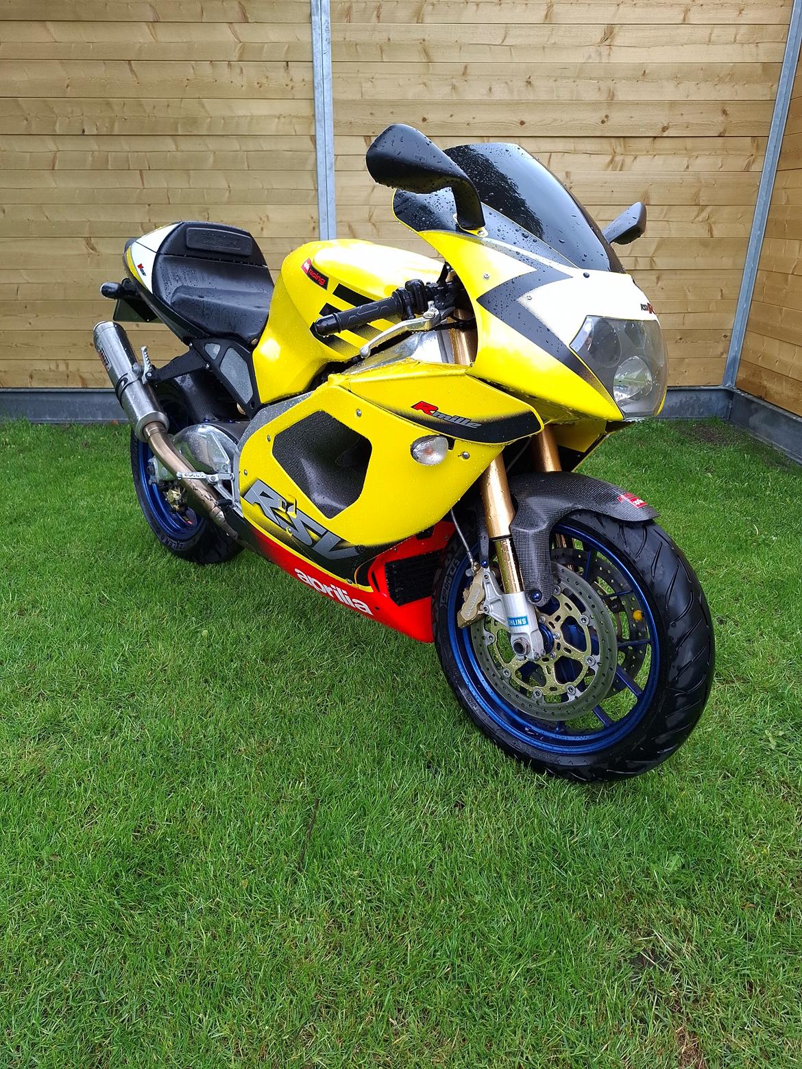 Aprilia RSV-1000 R MILLE billede 4