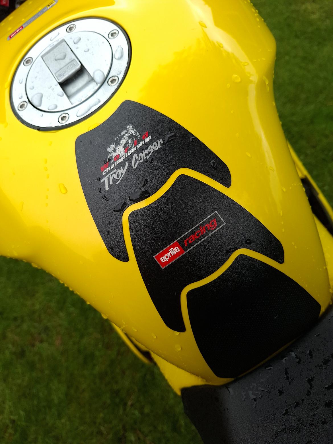 Aprilia RSV-1000 R MILLE billede 8