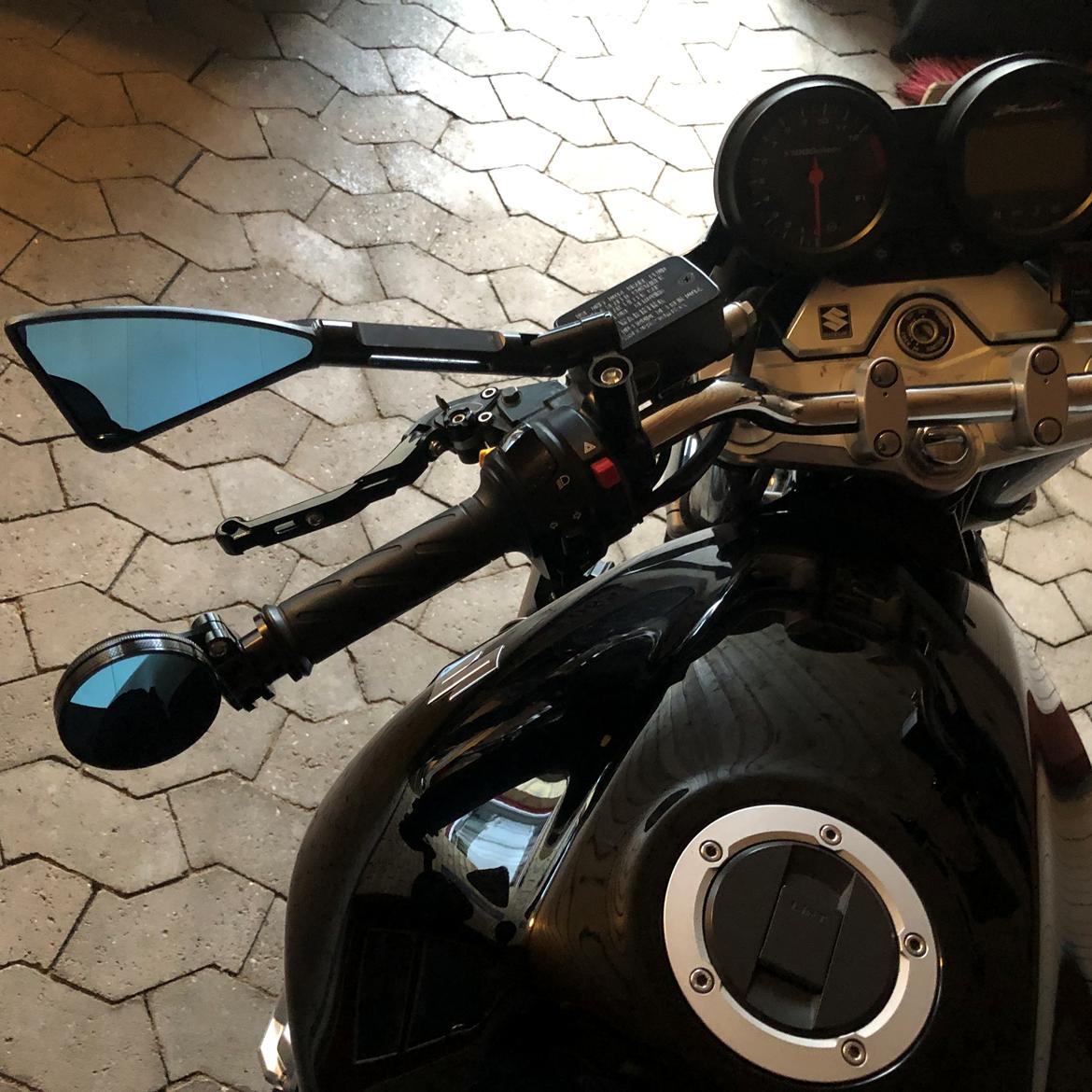 Suzuki GSF 650 A Bandit ABS - TEST. Puig styrende spejle sammen med nuværende Puig greb og Rizoma kopi spejle billede 13