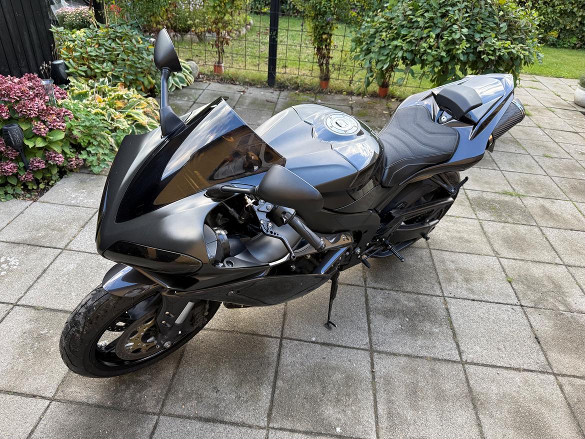 Yamaha YZF R1 billede 7