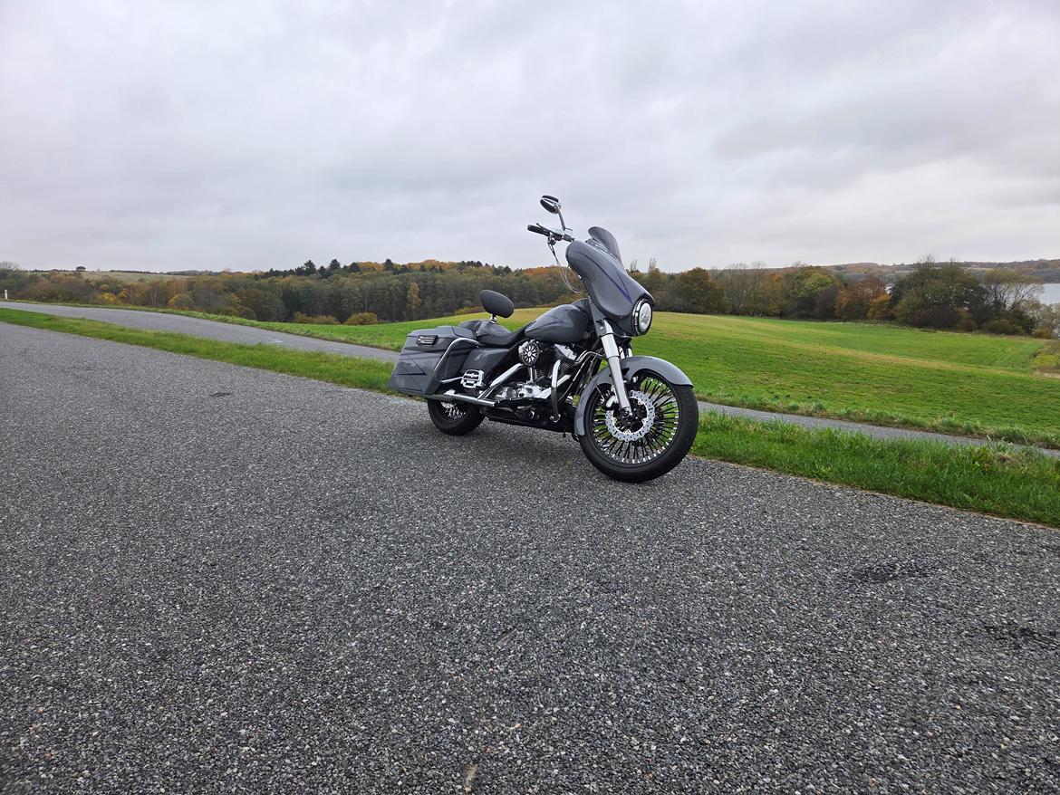 Harley Davidson FLHTI Street Glide Style billede 3