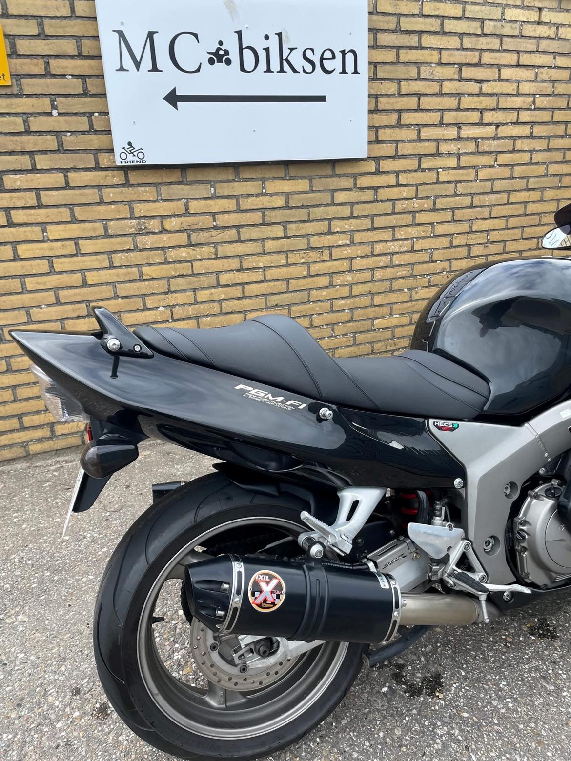 Honda Cbr 1100 xx blackbire billede 3