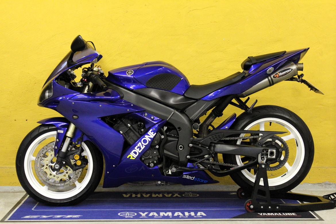 Yamaha R1 billede 5