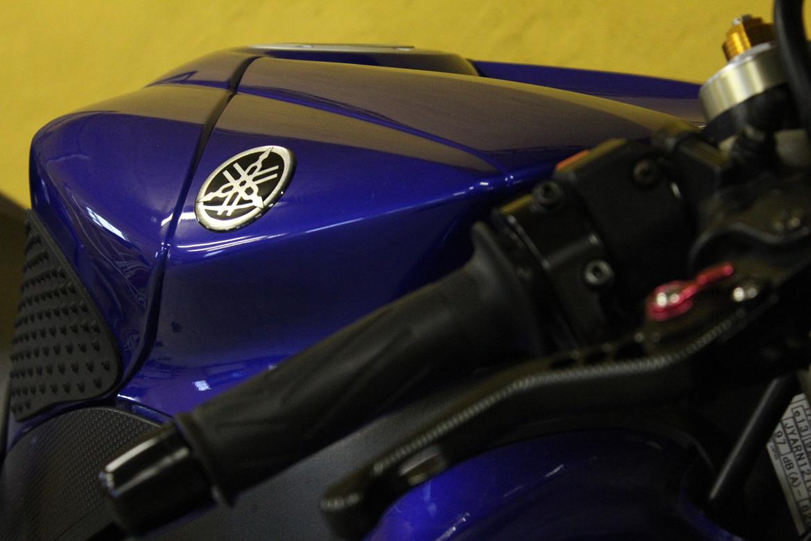 Yamaha R1 billede 10