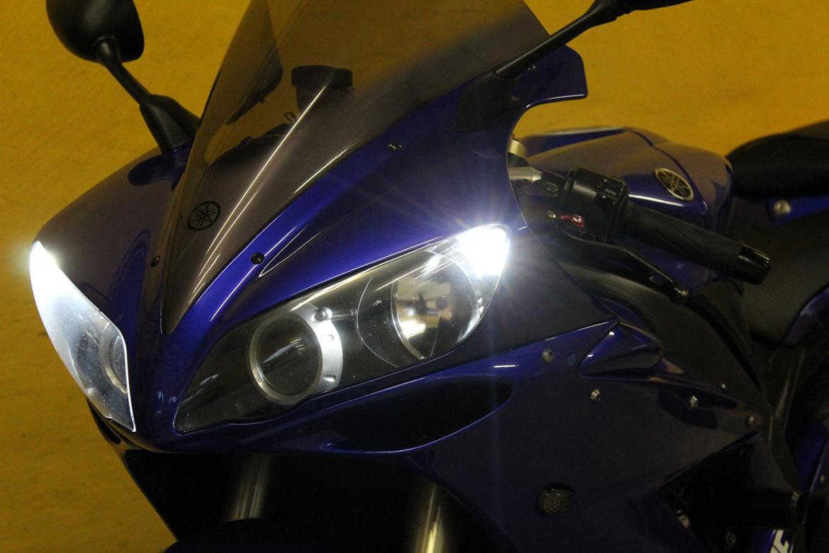 Yamaha R1 billede 11