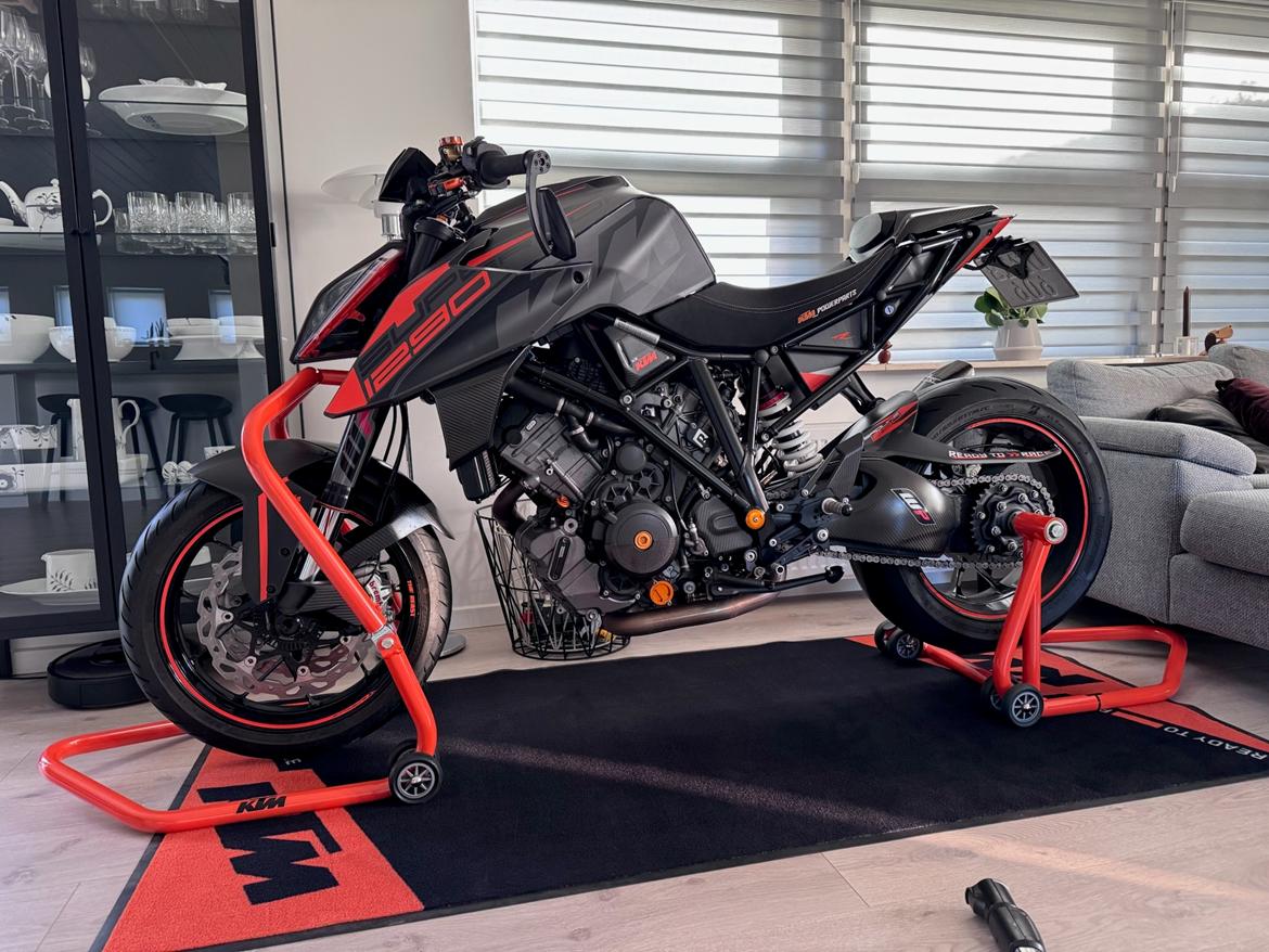 KTM 1290 Superduke R billede 2