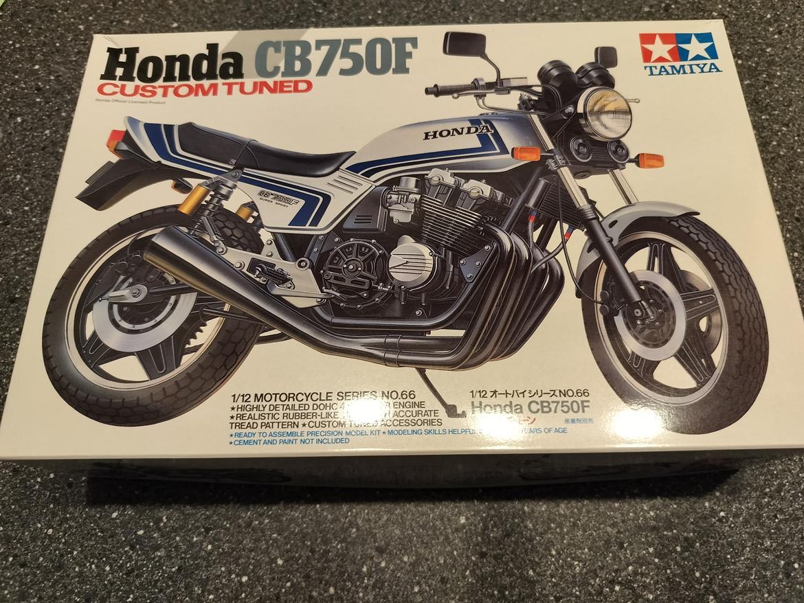 Honda CB 750 F RC04 Mini Bol'dor  billede 17