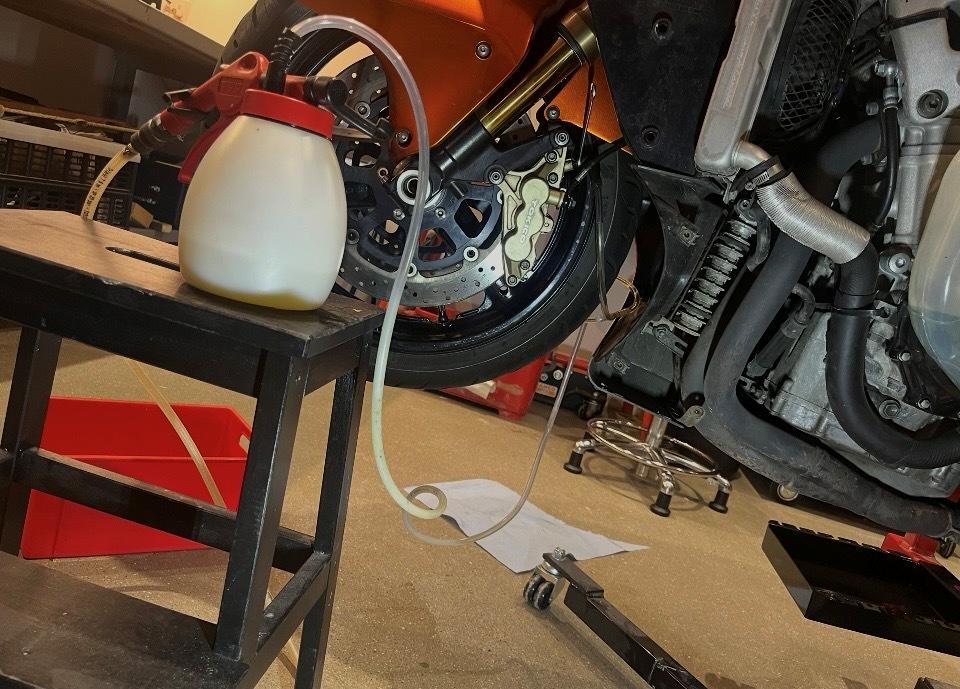 Suzuki Hayabusa  - Bremseservice billede 8
