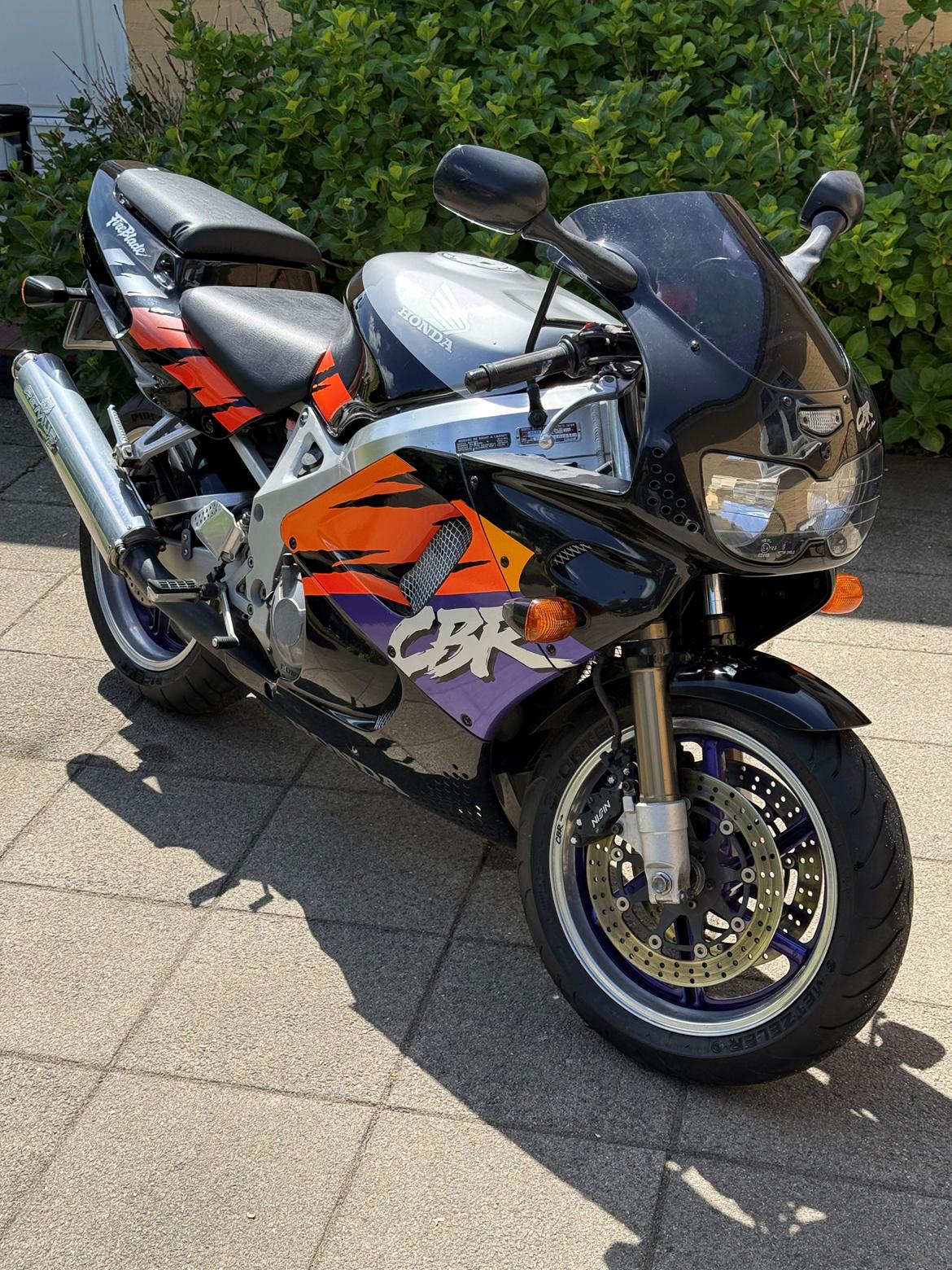 Honda CBR 900 RR FireBlade SC-28 billede 5