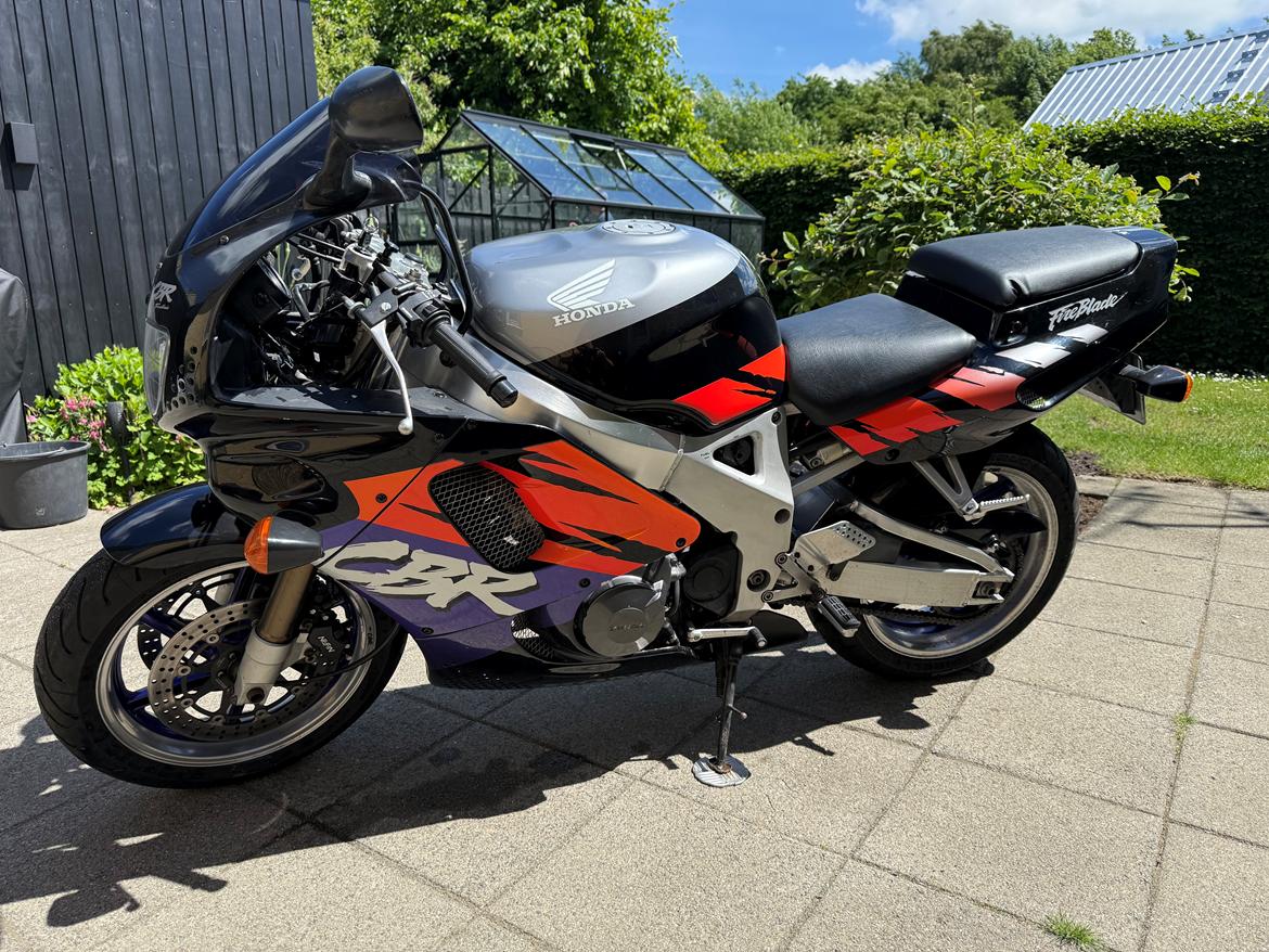 Honda CBR 900 RR FireBlade SC-28 billede 7