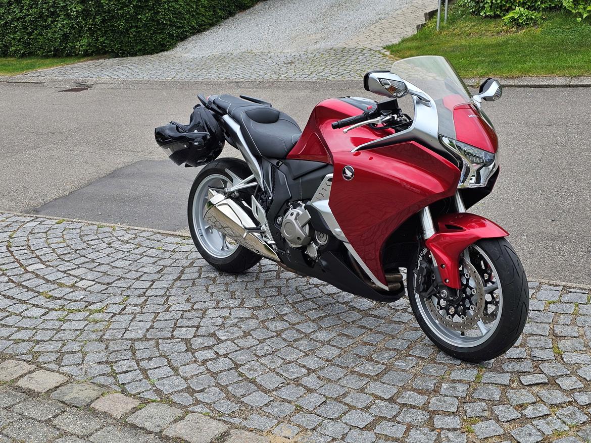 Honda VFR 1200 F DCT billede 7