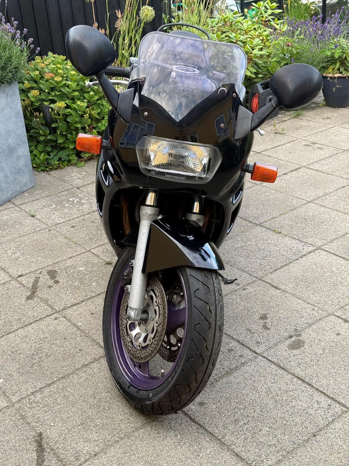 Suzuki Gsx-F 600 billede 2