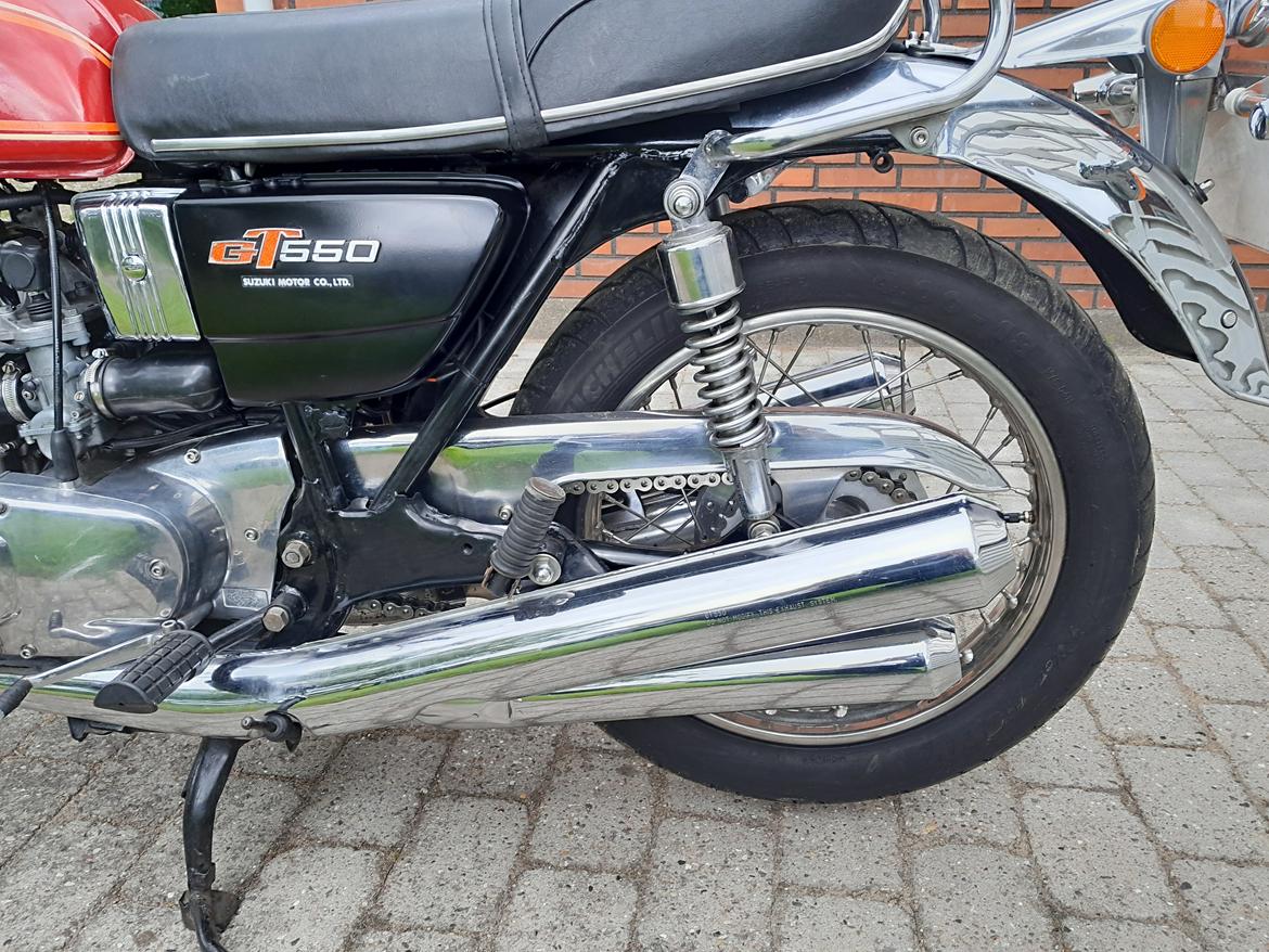 Suzuki GT 550 billede 2