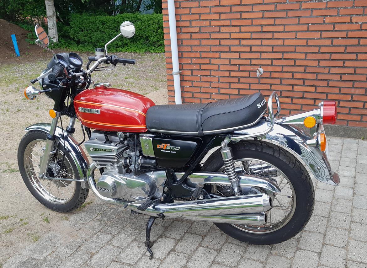 Suzuki GT 550 billede 6