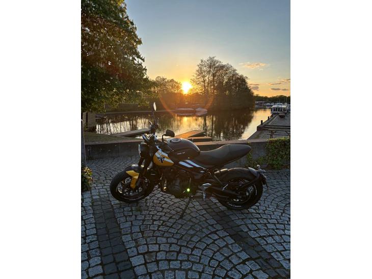 {{currentPhoto.altText}} billede {{currentPhoto.number}}