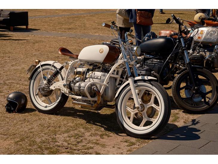 {{currentPhoto.altText}} billede {{currentPhoto.number}}