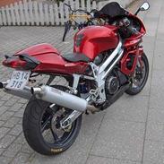 Aprilia sl 1000 falco
