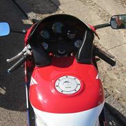 Honda RVF400R NC35