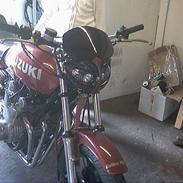 Suzuki gs750