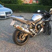 Yamaha YZF-R1